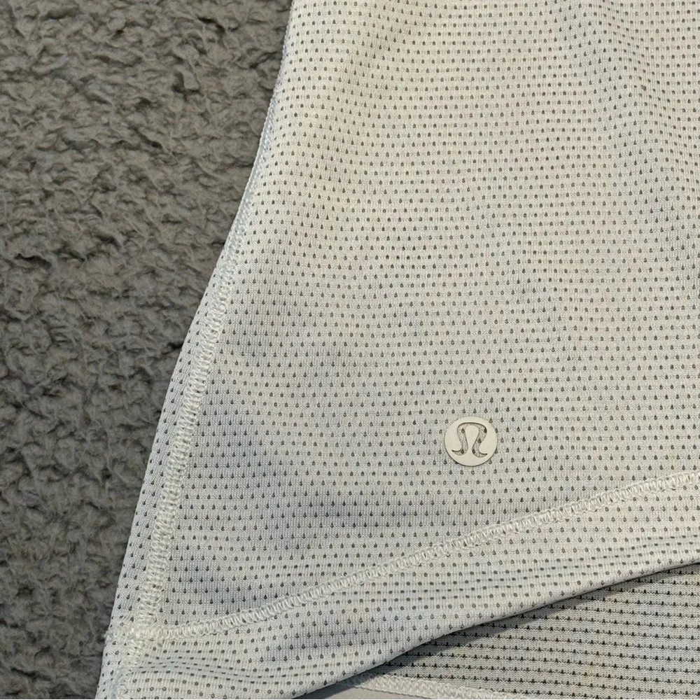 Lululemon Race Tank crop size 8 Color White
